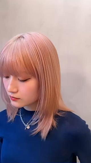 ブリーチカラーはベース作りが大切になります
色落ちや次回色の事も考えてご提案させていただきます！

・ハイトーンにしたい
・ムラがある
・色々なカラーを楽しみたい
・デザインを入れてみたい

そんな方は是非一度お任せください
 