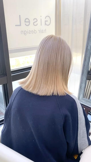 Insta @gisel_hair
（天神大名/ダブルカラー/ケアブリーチ/ハイトーンカラー/インナーカラー/イヤリングカラー/ハイライト/髪質改善トリートメント/ショートヘア/ショートカット/ショートボブ/白髪染め/切りっぱなしボブ/ハンサムショート/韓国/ミルクティーベージュ/縮毛矯正） 