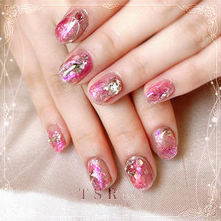 ⋆⸜ こんにちは ⸝⋆ 爪りりです ˖

ラメきらきら
ストーンもきらきら️
なフューシャPINKネイル

フィルムを仕込んで奥行きだしてます
(ᐢ> ̫ <ᐢ)

⟬ 可愛い ×  実用的 ···▸お姉さんネイル♡ ⟭
キレイで長持ち✧
眺めるだけで幸せになるネイル…໒꒱

#ピンクネイル 
#天然石ネイル 

#お姉さんネイル
#美フォルム
#大人可愛いネイル
#春ネイル2023 