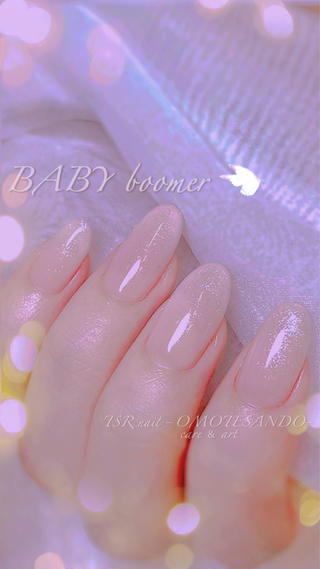 ⋆⸜ こんにちは ⸝⋆ 爪りりです ˖

自爪にベイビーブーマー＆微粒子ラメ♡

シンプルなデザインだからこそ
カタチとフォルムが大事なポイント！

スカルプに頼らない美爪は
とーっても褒められます

⟬ 可愛い ×  実用的 ···▸お姉さんネイル♡ ⟭
キレイで長持ち✧
眺めるだけで幸せになるネイル…໒꒱
✻ - - - - - - - - - - - - - - - - - - - - - - - - - - ✻

#ベイビーブーマー
#白グラデーションネイル 
#自爪育成

#お姉さんネイル
#美フォルム
#大人可愛いネイル 
