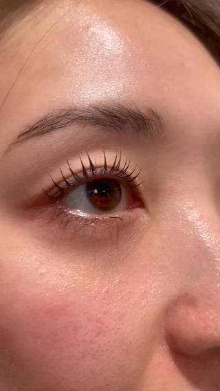 根本からしっかりと上げたい方！
カールはナチュラルにつけると、持ちも良く感じます。 