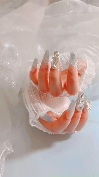 ネイル エムネイル サロンのネイルデザイン