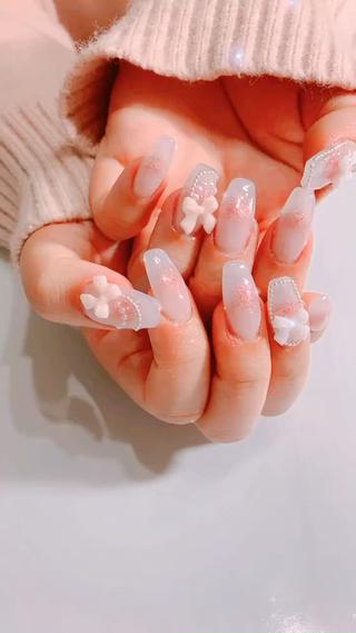 ネイル エムネイル サロンのネイルデザイン