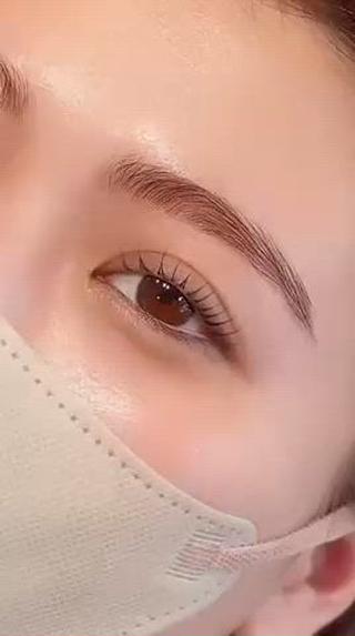 目元に合わせたドールアイ 