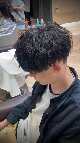 メンズ メンズ特化/フェザー /パーマ/伊勢元のヘアスタイル