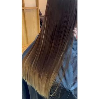 ブリーチしてダメージを受けた髪に
髪質改善トリートメント
こんなにサラサラになります 