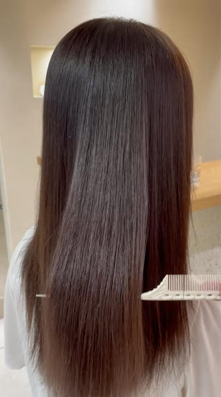 広がり、クセ、うねりが気になる方是非一度
　　　　　　【酸性ストレート】
　　　　　　　　　　　　　　でご予約ください

感動レベルの仕上がりをご提供します！！
ミニモ限定で40%OFFでさせて頂きます

※ブリーチ毛の方は施術不可能ですのでご了承下さい。

 