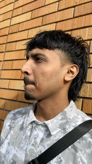 マレットヘア


独特な雰囲気です！
今の髪型に飽きてきたらぜひこちらオススメしてます！ 