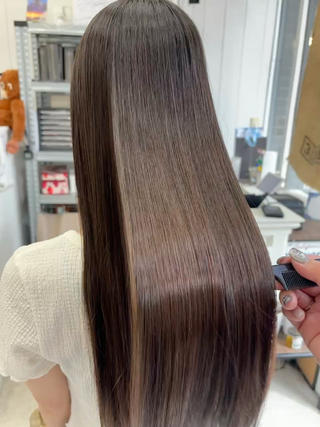 縮毛矯正で梅雨を乗り切るさらさらhairに♡ 