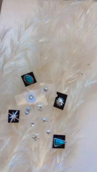 耳ツボジュエリー
定額固定パーツ12粒になります^_^
動画の可愛いいパーツになります^_^ 