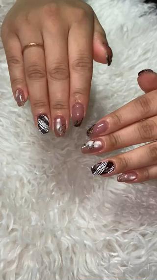 ネイル n o q r m. n a c h iのネイルデザイン