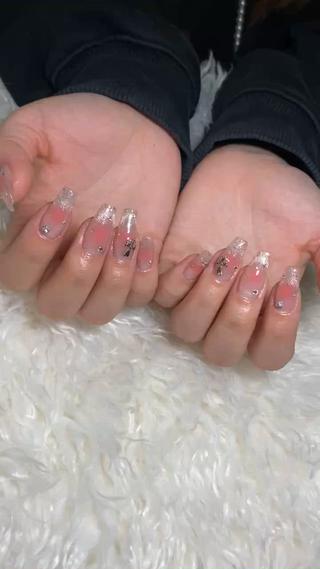 ネイル n o q r m. n a c h iのネイルデザイン