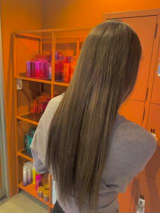 ロング カラー 艶髪に✧ / 透明感 カラー / 冨成のヘアスタイル