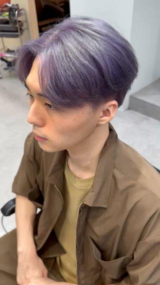 色落ちはホワイトカラーになるパープルシルバー
ブリーチ2回~になります！ 