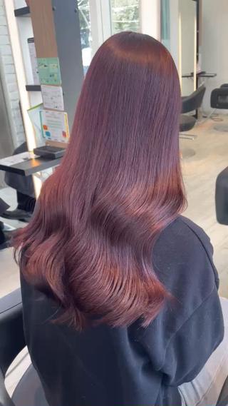 ロング カラー ブリーチ/髪質改善/ ハイトーン/暖色のヘアスタイル