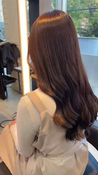 ロング カラー ブリーチ/髪質改善/ ハイトーン/暖色のヘアスタイル