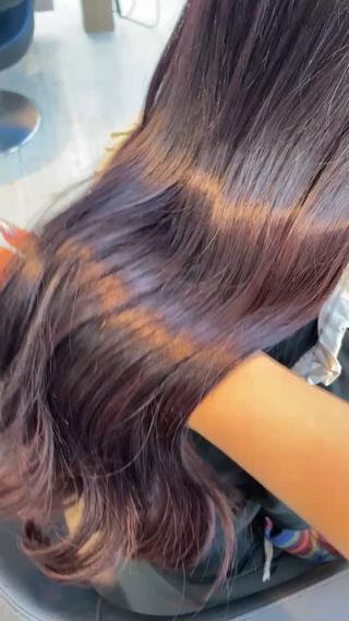 ロング カラー ブリーチ/髪質改善/ ハイトーン/暖色のヘアスタイル