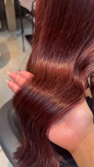 ロング カラー ブリーチ/髪質改善/ ハイトーン/暖色のヘアスタイル