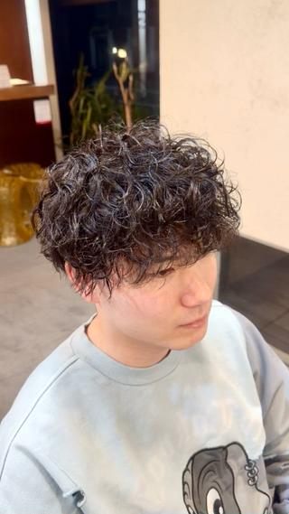 パーマ メンズ 松本 剛成のヘアスタイル