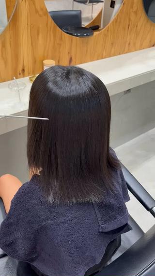 乾かしただけでサラツヤな縮毛矯正
日頃のスタイリングが楽になります 