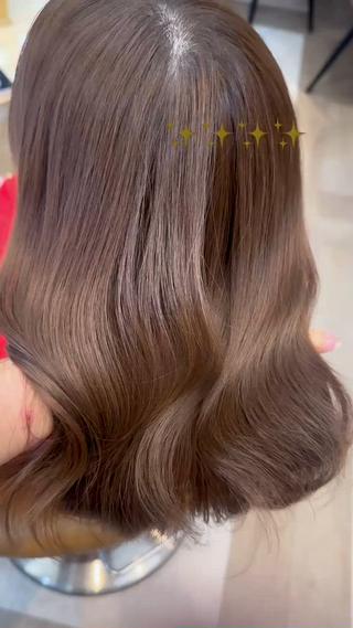 セミロング カラー ヘアアレンジ ツヤ髪になりたい方へ 🩷柴田知亜希のヘアスタイル