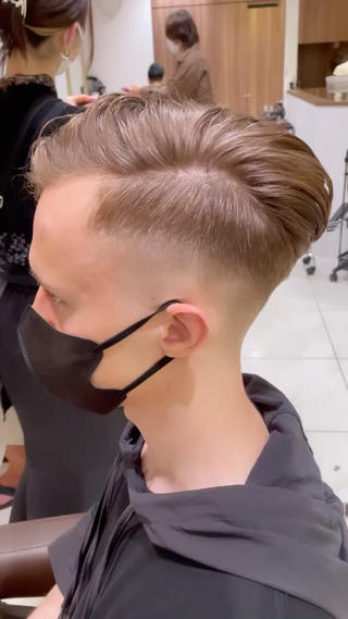 ショート メンズ 小見 翔平のヘアスタイル