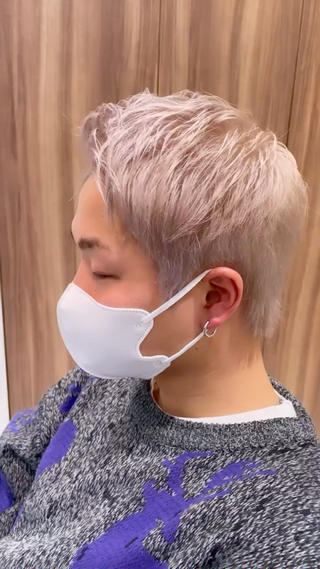 ショート カラー メンズ 小見 翔平のヘアスタイル