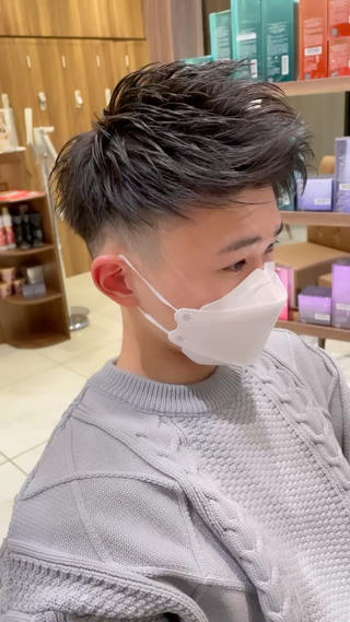 ショート メンズ 小見 翔平のヘアスタイル