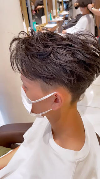 ショート メンズ 小見 翔平のヘアスタイル
