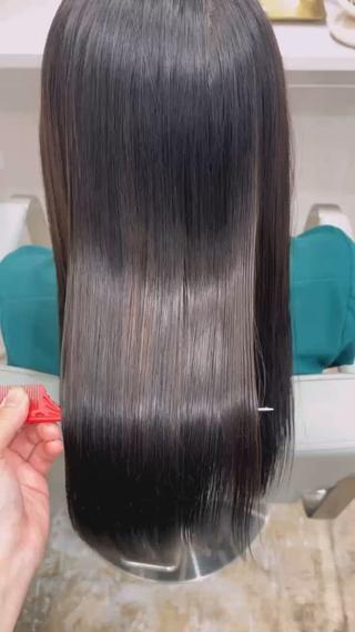 ミディアム makoto⌇レイヤ ー⌇艶カラー🍒‎のヘアスタイル