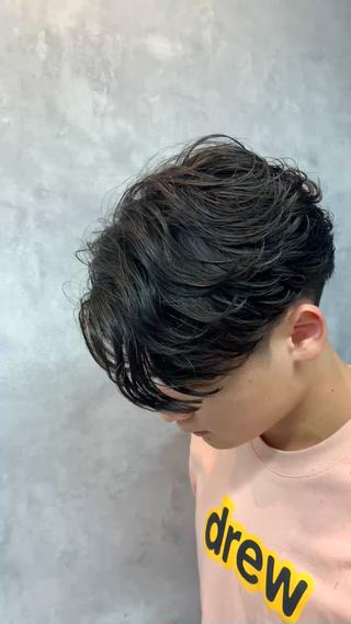 毛先を曲げるニュアンスパーマ
ゆるいパーマをしたい方におすすめです 