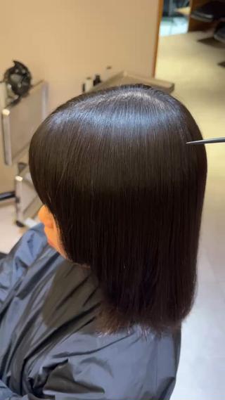 ミディアム yiye KEITOのヘアスタイル