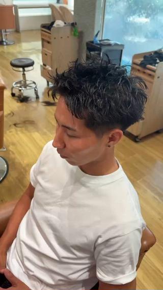 スパイキーショートピンパーマ 