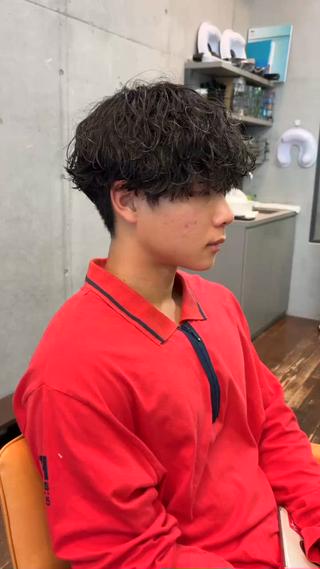 波巻きスパイラルパーマ
波巻きパーマ
メンズパーマ 