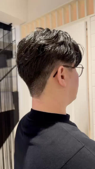 カラー メンズ 𝒇𝒍𝒂𝒎𝒎𝒆𝒖𝒎所属・Sakura 町田のヘアスタイル