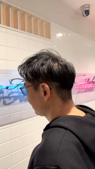 カラー メンズ 𝒇𝒍𝒂𝒎𝒎𝒆𝒖𝒎所属・Sakura 町田のヘアスタイル