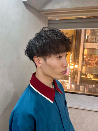 クルクルしないパーマ！
直毛の方も癖毛の方もクリームパーマならではの質感で立体感のあるお手入れしやすいパーマがかけられます

ツイストスパイラルパーマはマッシュやセンターパートの方におすすめですよ♪ 