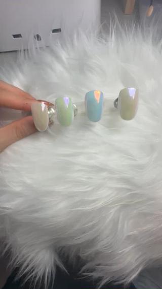 オーロラパウダーたくさんあります 