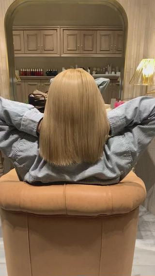 ミディアム Aya/四条烏丸/ インナーカラーのヘアスタイル