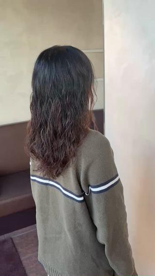 ロング パーマ 山田 知佳のヘアスタイル