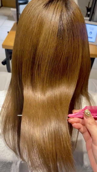 ハイダメージの方でもできます
ツヤツヤ髪手に入れましょう

髪質改善トリートメントのモデル様を募集中です 