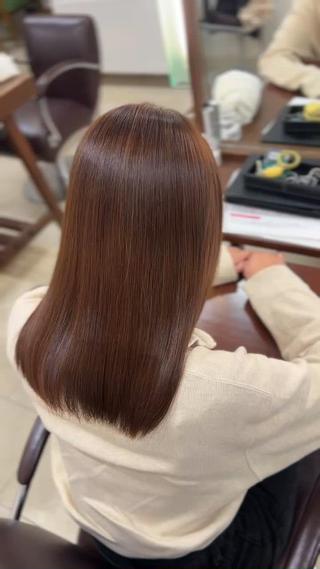 セミロング 越納 陸のヘアスタイル
