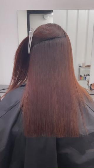 ロング TAKUMI .のヘアスタイル