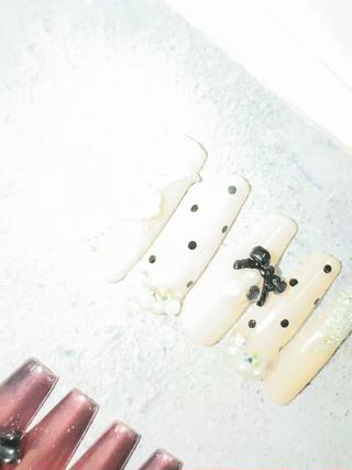 サンプルコース(12種類)から選んで頂くコースです
お色味、パーツ等の配置は変えられます
お得なクーポンですので是非