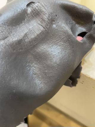 毛穴の皮脂をしっかりキャッチ！

小さなプツプツが毛穴に詰まった皮脂なのですが
頬と鼻の部分に多くみられます


クリーンパックで毛穴周りの汚れもしっかりケアしているので
お家では化粧水をたっぷり使用して
乳液やクリームは1〜2日は少しでOK
油分系は毛穴に詰まりやすくなるので
がっぽり穴が空いたイメージなのでそれをまずは小さくしてあげるように水分でふっくらを目指しましょう


 