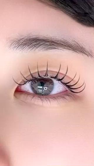 パリエク期間限定で特別料金になってます♡

パリジェンヌで根本を立ち上げた後に、
マツエクをつけるメニュー　
よりぱっちり綺麗に仕上げたい方には嬉しいメニューです

お客様1人1人に合わせたデザインを提供しております！

どんなデザインが似合う分からない方
まつ毛が上がりにくい方
私に任せてください
カウンセリングで一緒に決めましょう 