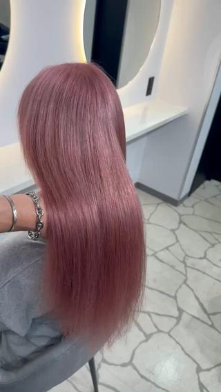 シールエクステ、ハイトーンは是非ご指名下さい!
ブリーチ回数、シールエクステの本数をしっかりカウンセリングで決めて無理のない施術を心がけているので安心して悩みや気になる点をお話しください!