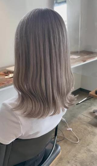 ミディアム カラー ✨艶ブリーチカラー ✨四ノ宮裕己のヘアスタイル
