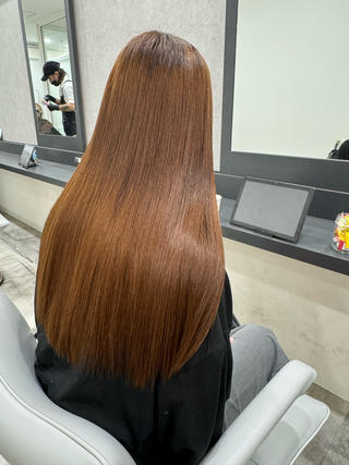 ロング RAISE by_WHITEのヘアスタイル