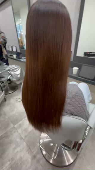 ロング RAISE by_WHITEのヘアスタイル